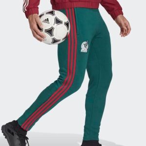 Adidas MEXICO DNA SWEAT PANTS
Size L
Green/Red